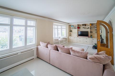 3 bedroom chalet for sale, Laurel Avenue, Wickford, SS12