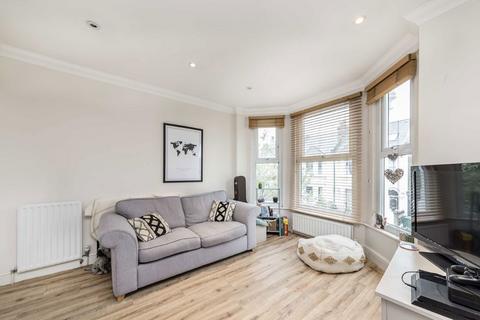 1 bedroom flat to rent, Heslop Road, London SW12