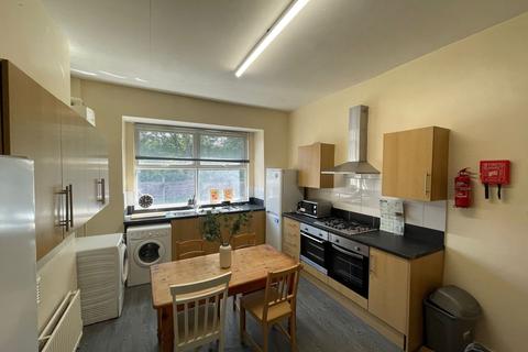 7 bedroom house to rent, Egerton Road, Manchester M14