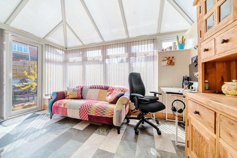 11 Spencer Close, The Prinnels, Swindon, SN5 6NE