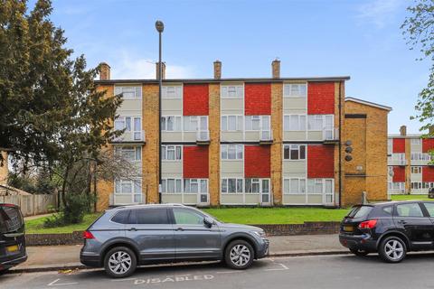 2 bedroom flat for sale, Warminster Gardens, London