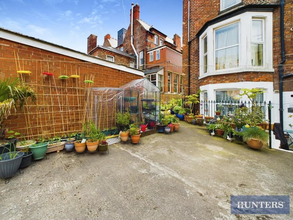 CAM01994 G0-PR0043-STILL018.jpg