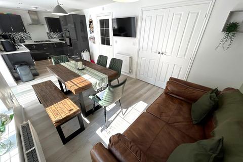 4 bedroom detached house to rent, Holly Pond Court, Yarm