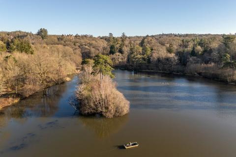 Land for sale, Cross In Hand