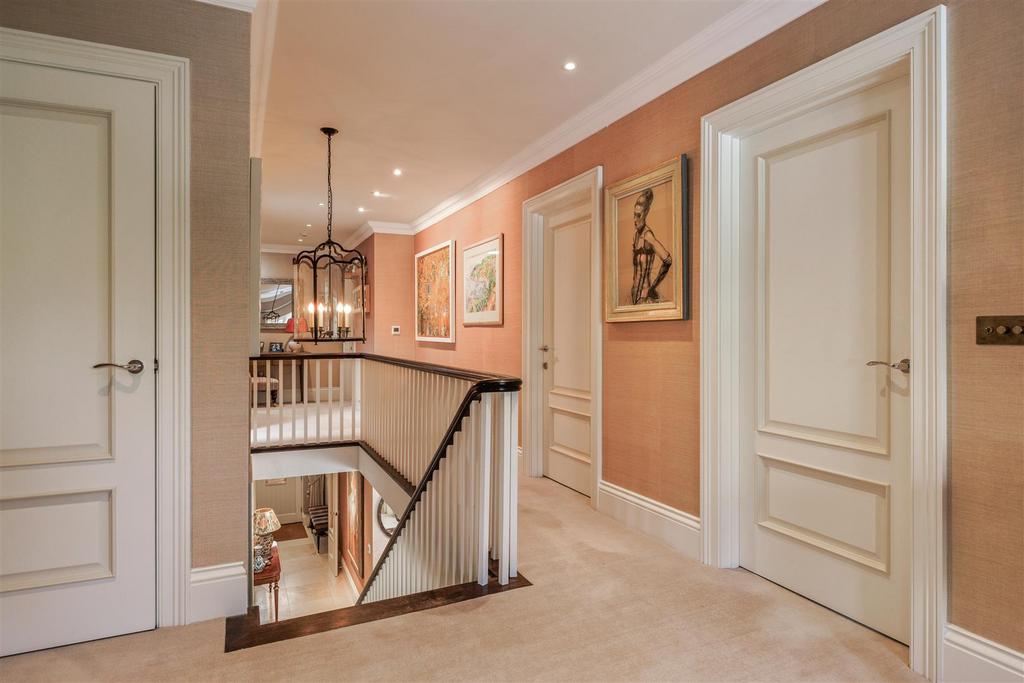 89011 54 The Avenue(37).jpg