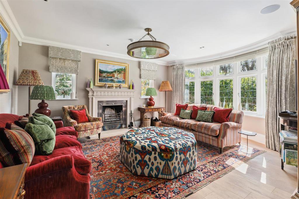 89011 54 The Avenue(3).jpg