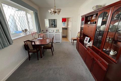 2 bedroom detached bungalow for sale, Hillary Avenue, Ashton-Under-Lyne OL7