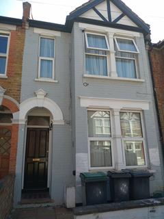 1 bedroom in a house share to rent, Tottenham, N17