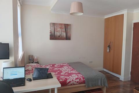 1 bedroom in a house share to rent, Tottenham, N17