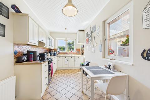 32 Tuffley Avenue, Gloucester, GL1 5LX