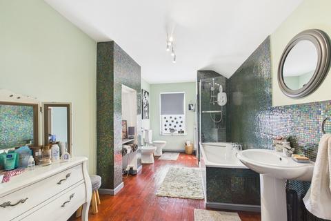 32 Tuffley Avenue, Gloucester, GL1 5LX