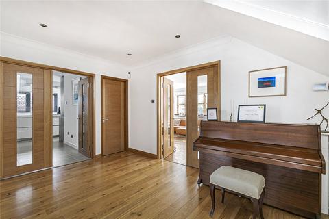 5 bedroom detached house for sale, Barnet Gate Lane, Arkley, Hertfordshire, EN5