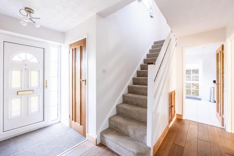 42 Corbett Road, Carterton, OX18 3LE