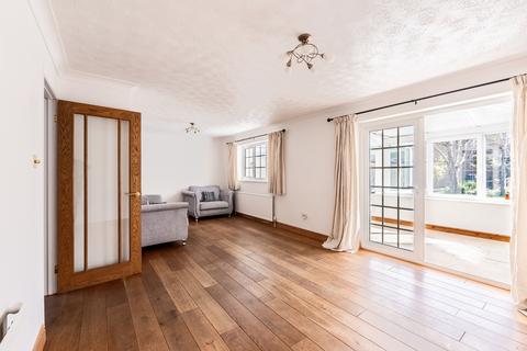 42 Corbett Road, Carterton, OX18 3LE