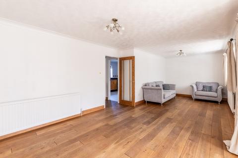 42 Corbett Road, Carterton, OX18 3LE