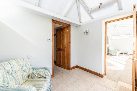42 Corbett Road, Carterton, OX18 3LE