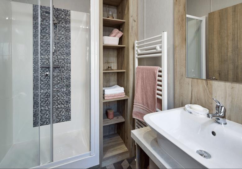 Mapleton bathroom 779x544 63f8a49bbd.png