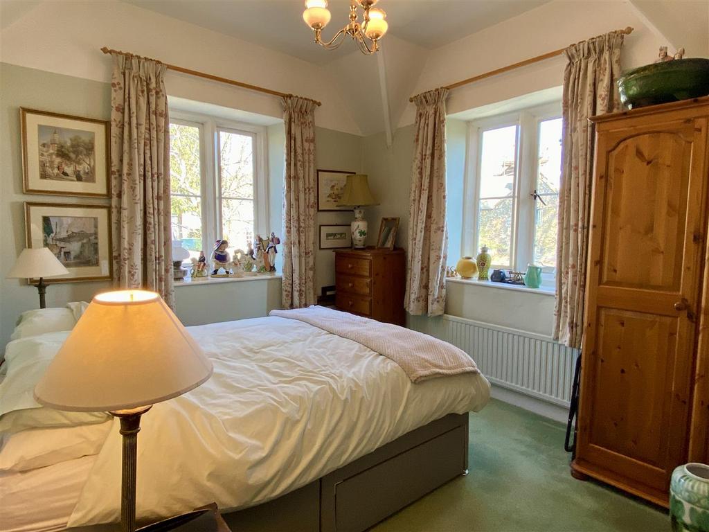 Bedroom 2.jpg