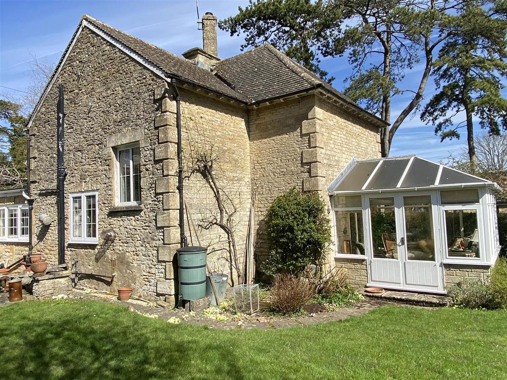 Rear Elevation.JPG