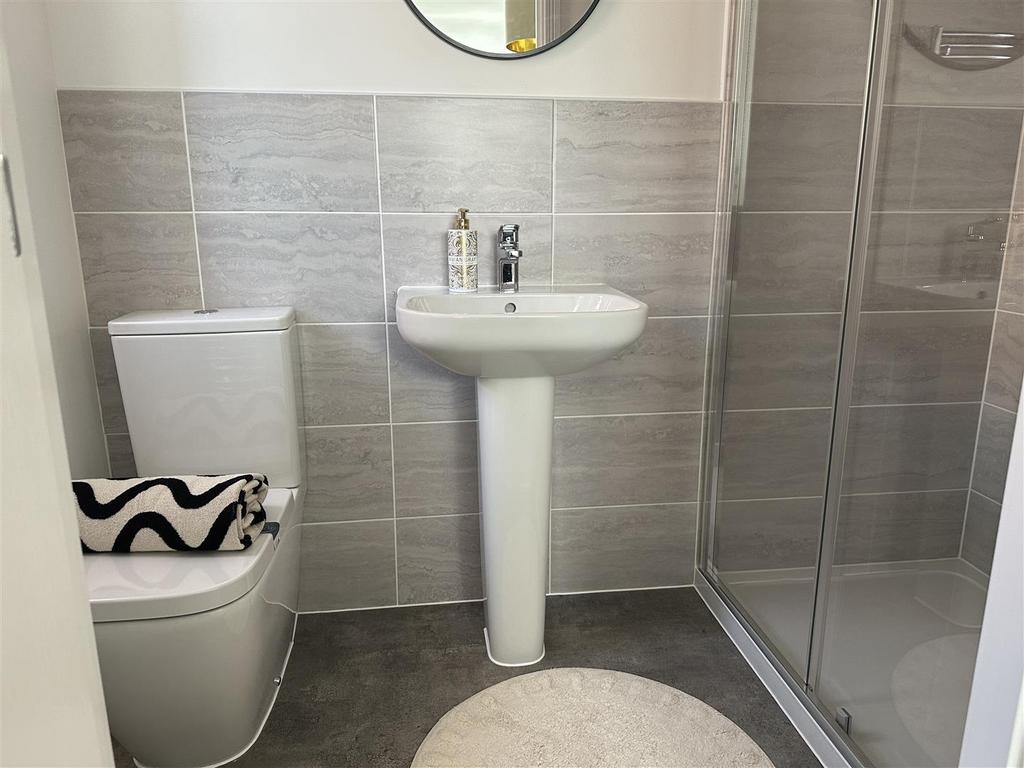 Master En-Suite