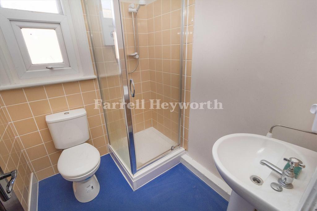 Shower room 2