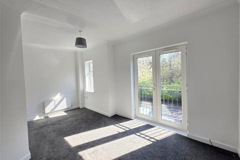4 bedroom terraced house to rent, Rea Road, Northfield, Birmingham, B31