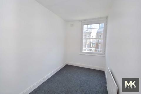 1 bedroom in a house share to rent, College Street, Northampton NN1