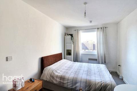 undefined, Royal Crescent, Newbury Park