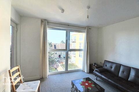 undefined, Royal Crescent, Newbury Park