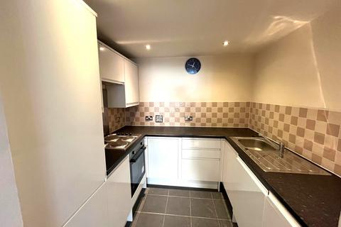 1 bedroom flat to rent, Rosemoor House, London W13