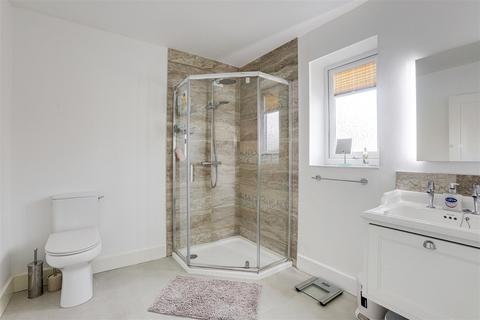 6 bedroom semi-detached house for sale, Woodland Grove, Woodthorpe NG5