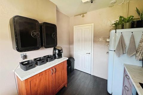 2 bedroom flat for sale, Dunkenny Place, Glasgow G15