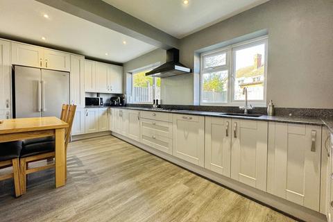 18 Teagues Crescent, Trench, Telford, TF2 6RG