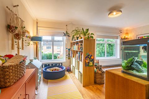 undefined, Leeds, Leeds LS8