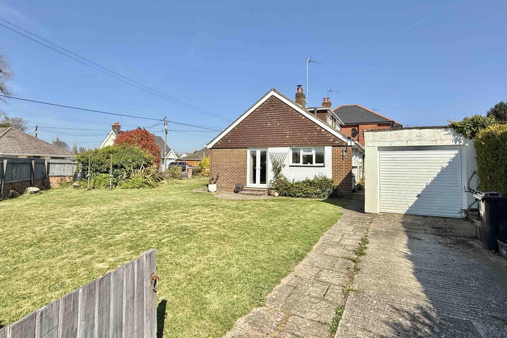 Meadow Way Ringwood, BH24 1RY - View 4