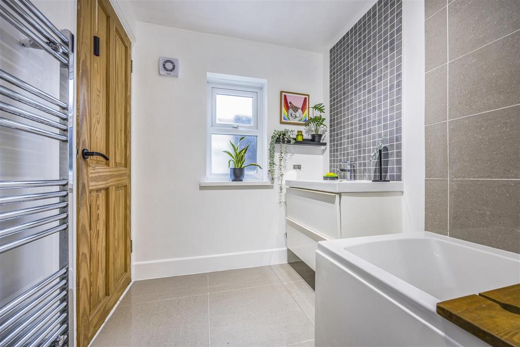 12 Chesterfield Road, Baffins-Portico Marketing-Sar