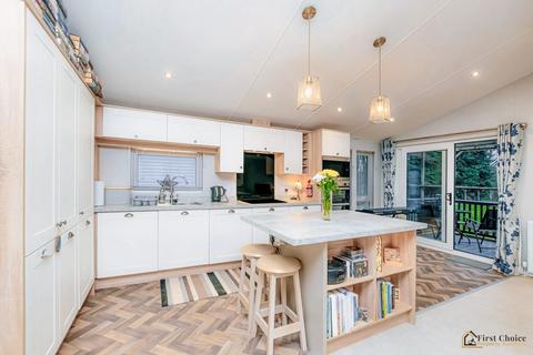2 bedroom park home for sale, Marlee Gardens -Stunning Front-Row Park Home with Breath taking Loch Views