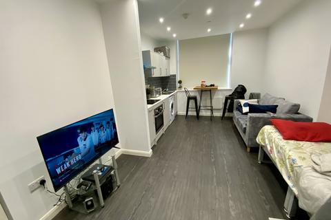 Studio for sale, East Parade, Bradford, West Yorkshire, BD1