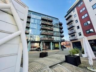 Wonderful Furnished Apartment With Secure Parking