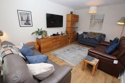 24 Bamford Close, Dodworth, Barnsley, S75 3SL