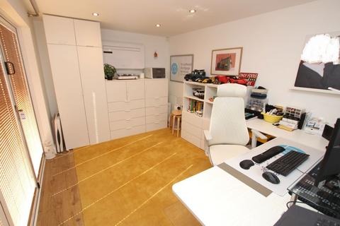 24 Bamford Close, Dodworth, Barnsley, S75 3SL