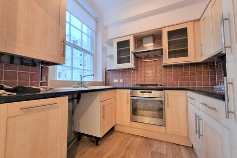 2 bedroom flat to rent, Silverdale Road, Eastbourne BN20