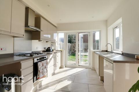 2 Edward Drive, Chelmsford, CM2 9ER