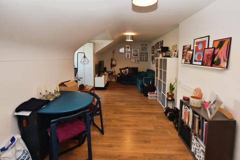 1 bedroom flat for sale, 2 The Pines, Brooklands Road, Sale, M33