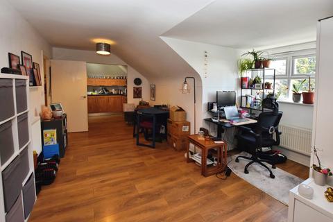 1 bedroom flat for sale, 2 The Pines, Brooklands Road, Sale, M33