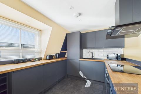 2 bedroom apartment to rent, Southgate Street, Gloucester