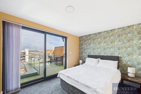 2 bedroom apartment to rent, Southgate Street, Gloucester