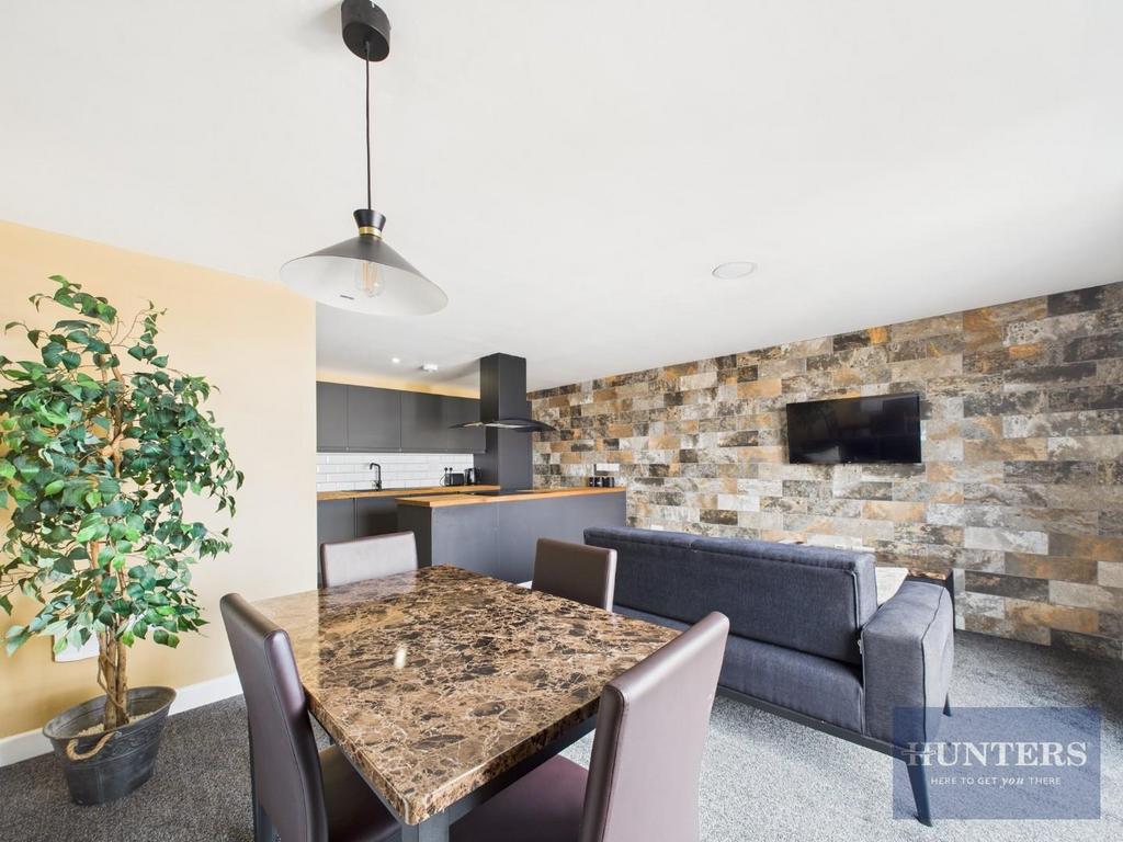 Kitchen / Living Room