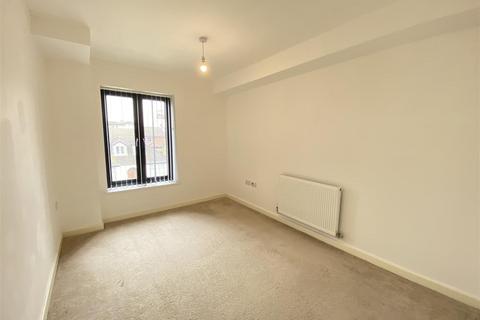 2 bedroom apartment to rent, Burch Road, Northfleet