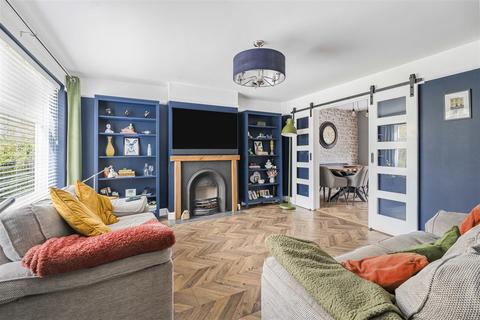37 Barton Grove, Kedington, Haverhill, CB9 7PT